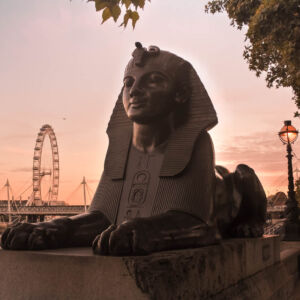 London Themse Sphinx