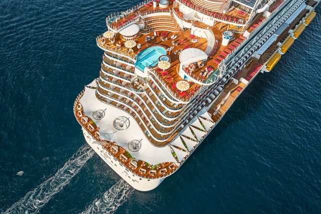 AIDA Sonnendeck Pool Heck