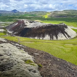 Grábrók Krater Island Rundreise